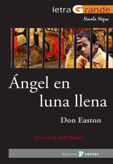 Ángel en luna llena